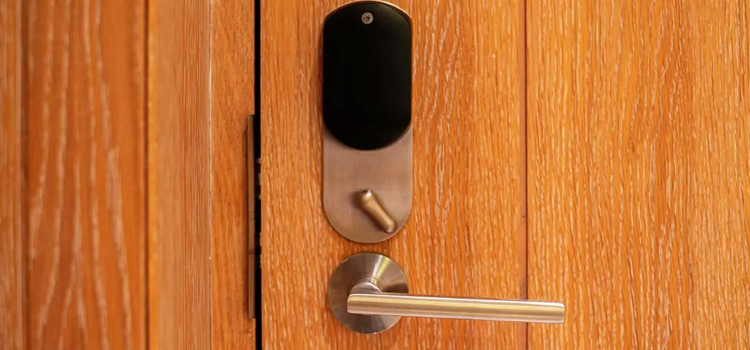Automatic Locking Door Knob Valle Vista